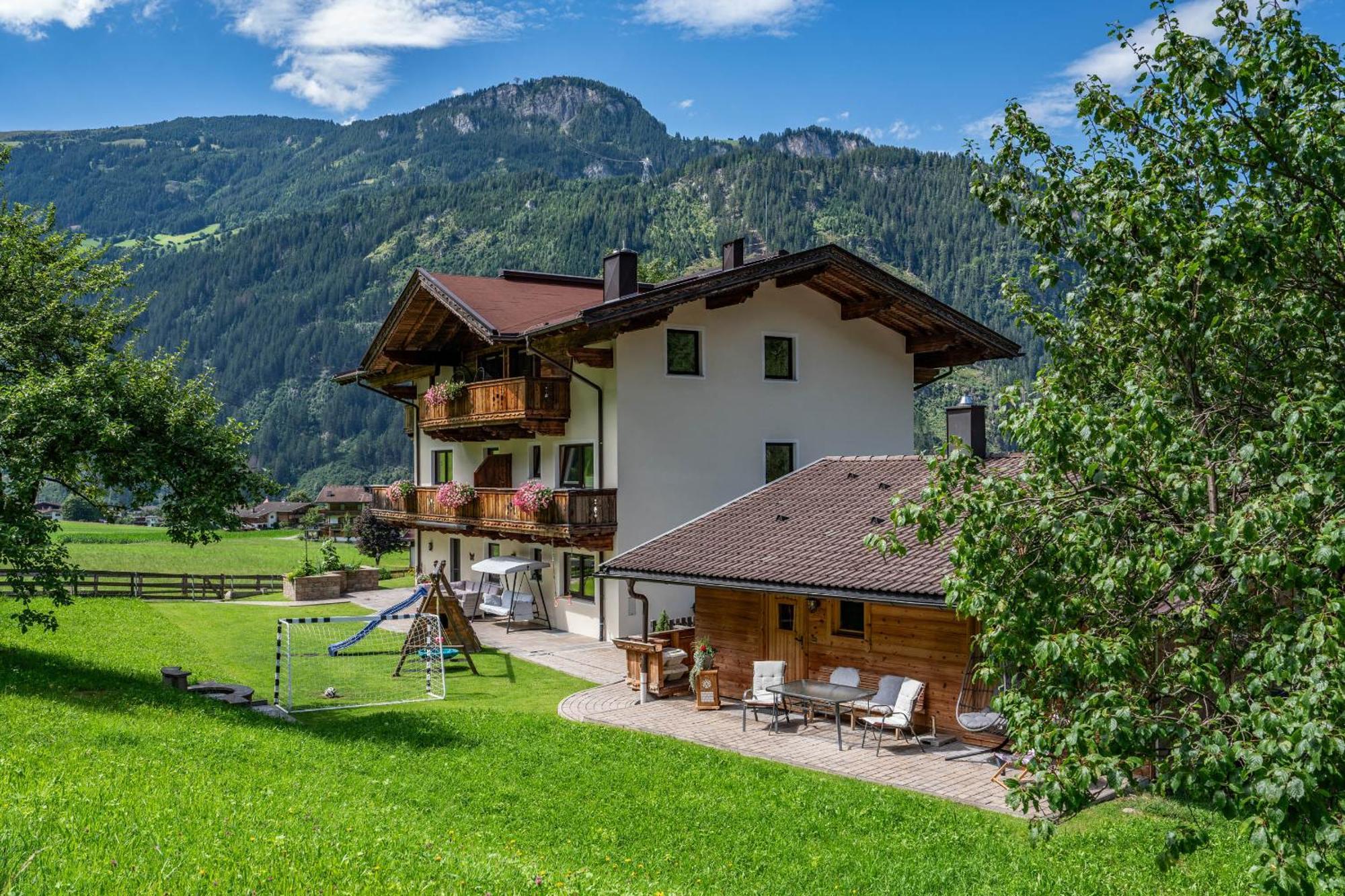 Holzknechthuette Villa Mayrhofen Luaran gambar