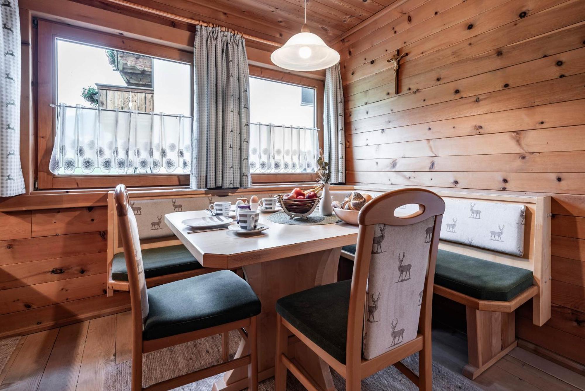 Holzknechthuette Villa Mayrhofen Luaran gambar