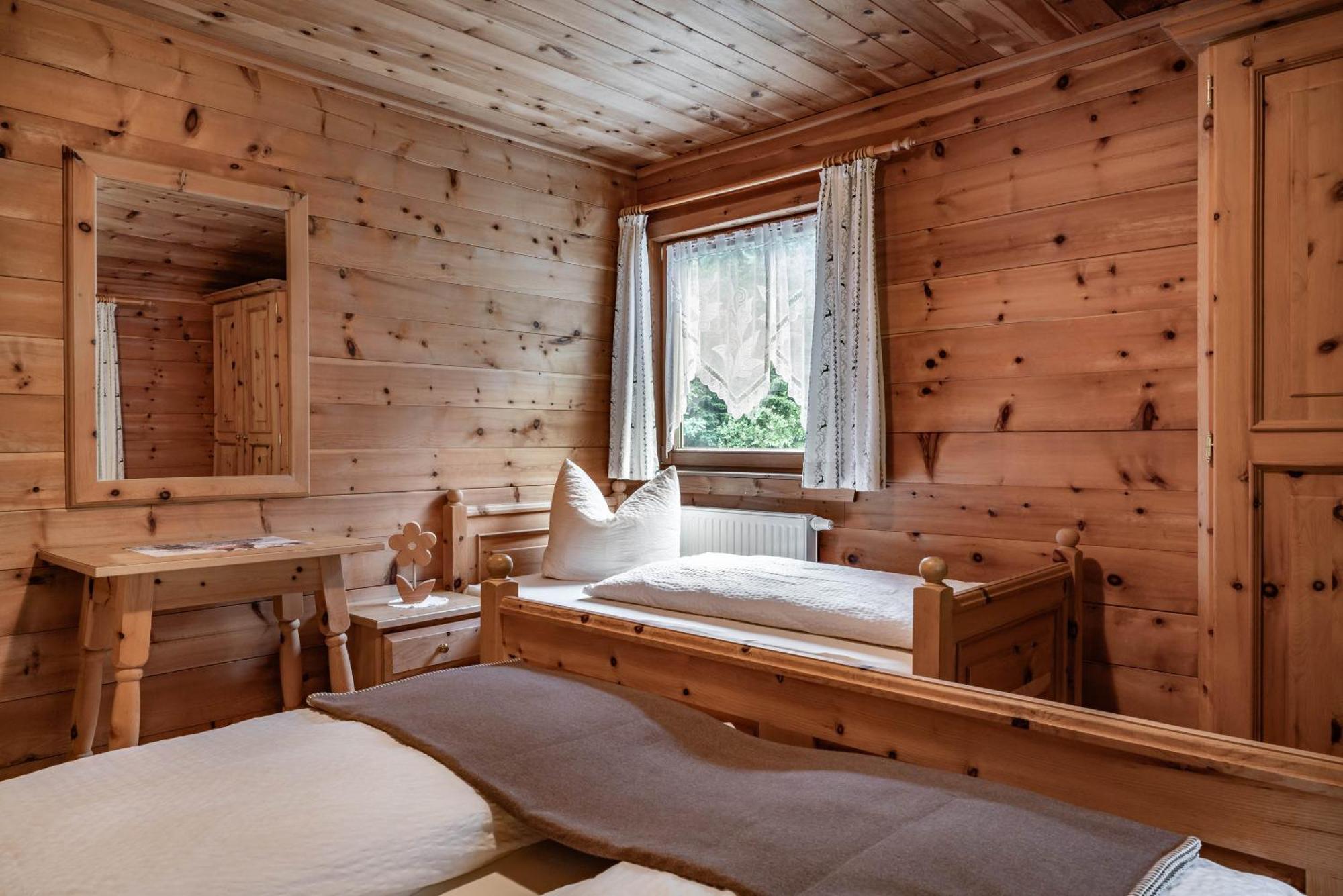 Holzknechthuette Villa Mayrhofen Luaran gambar